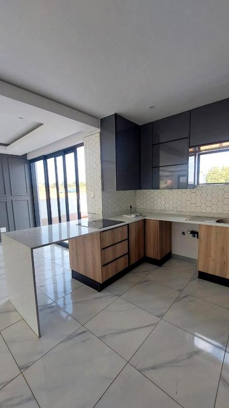 3 Bedroom Property for Sale in Wildtuinpark Gauteng