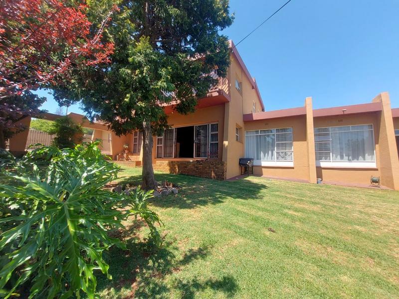 8 Bedroom Property for Sale in Wilro Park Gauteng