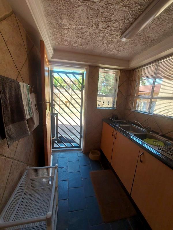 8 Bedroom Property for Sale in Wilro Park Gauteng