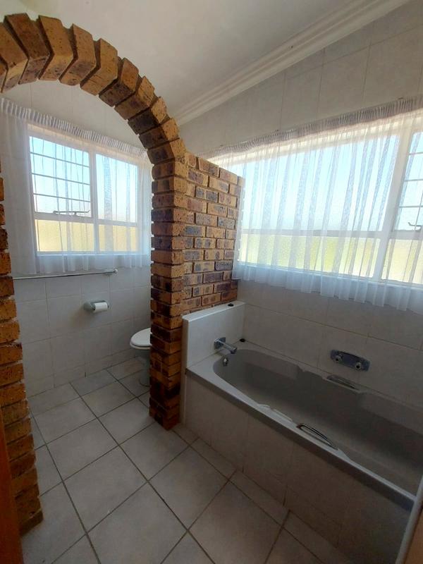 8 Bedroom Property for Sale in Wilro Park Gauteng