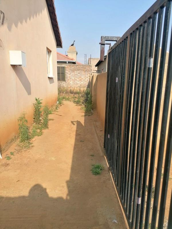 2 Bedroom Property for Sale in Windmill Park Gauteng