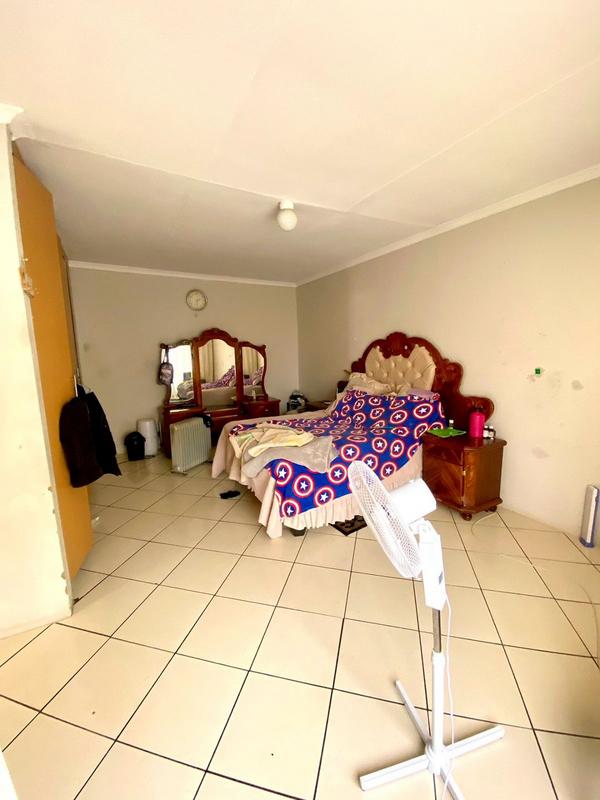 5 Bedroom Property for Sale in Witpoortjie Gauteng