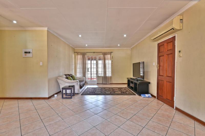 3 Bedroom Property for Sale in Brackendowns Gauteng