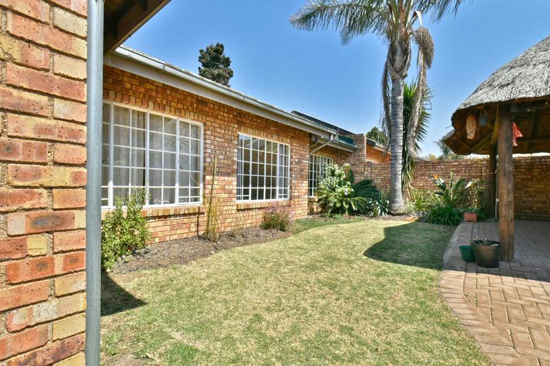 3 Bedroom Property for Sale in Brackendowns Gauteng