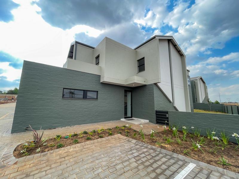 3 Bedroom Property for Sale in Midstream Estate Gauteng