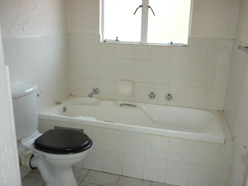 To Let 2 Bedroom Property for Rent in North Riding Gauteng