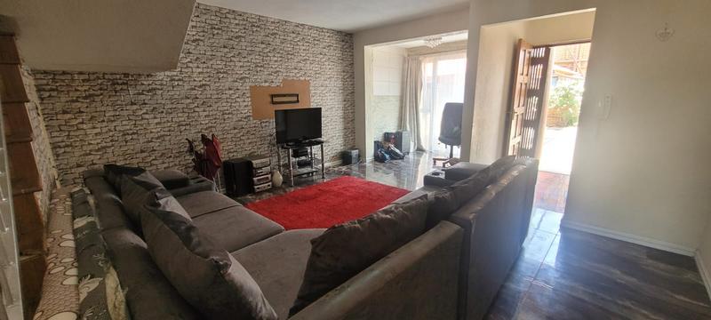 2 Bedroom Property for Sale in Florentia Gauteng