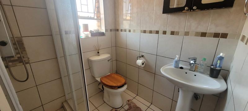 2 Bedroom Property for Sale in Florentia Gauteng