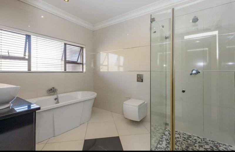 5 Bedroom Property for Sale in Meyersdal Nature Estate Gauteng