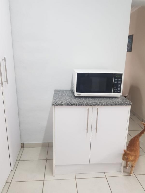 To Let 2 Bedroom Property for Rent in Waverley Gauteng