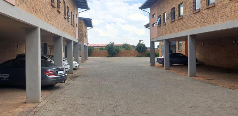 To Let commercial Property for Rent in N4 Gateway Industrial Park Gauteng