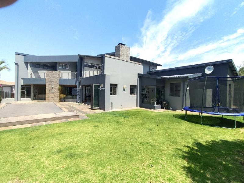 5 Bedroom Property for Sale in Midlands Estate Gauteng