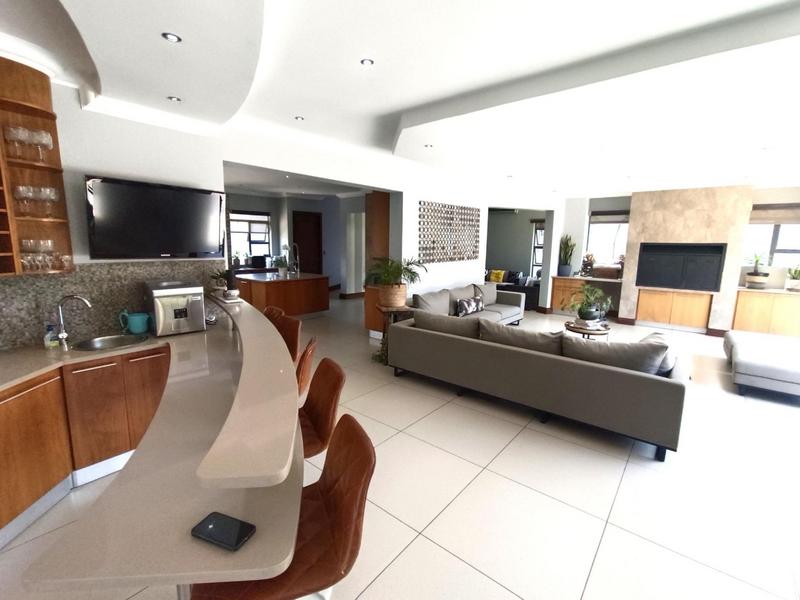 5 Bedroom Property for Sale in Midlands Estate Gauteng