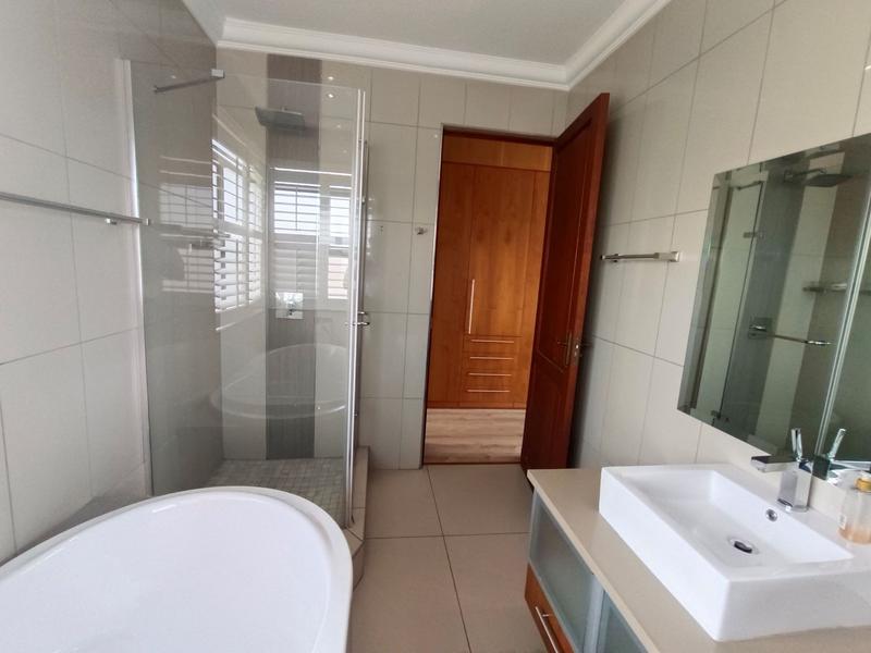 5 Bedroom Property for Sale in Midlands Estate Gauteng