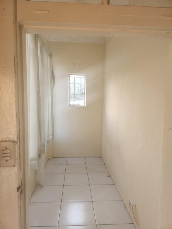 2 Bedroom Property for Sale in Kenilworth Gauteng