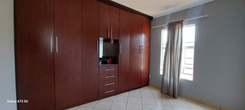 2 Bedroom Property for Sale in Kirkney Gauteng