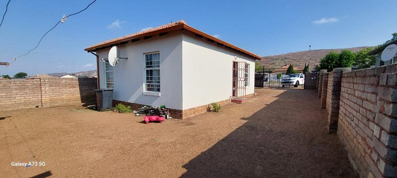 2 Bedroom Property for Sale in Kirkney Gauteng