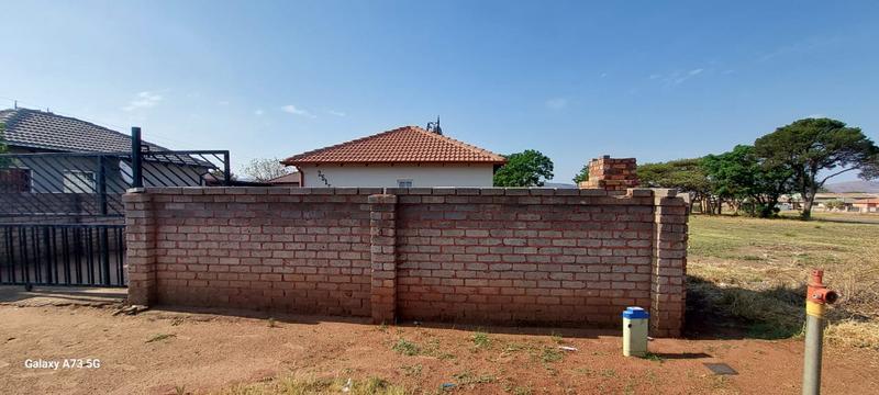 2 Bedroom Property for Sale in Kirkney Gauteng