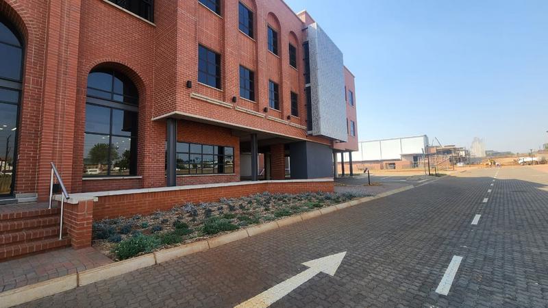 To Let commercial Property for Rent in Louwlardia Gauteng