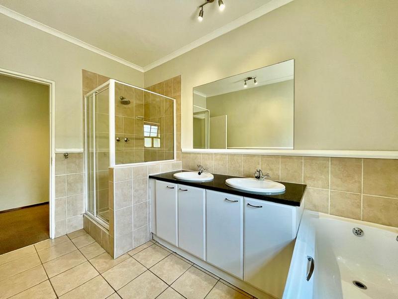 To Let 2 Bedroom Property for Rent in Bryanston Gauteng