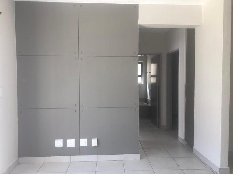 2 Bedroom Property for Sale in Broadacres Gauteng