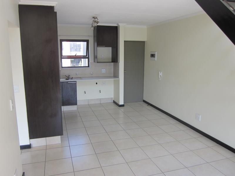 To Let 1 Bedroom Property for Rent in Fourways Gauteng