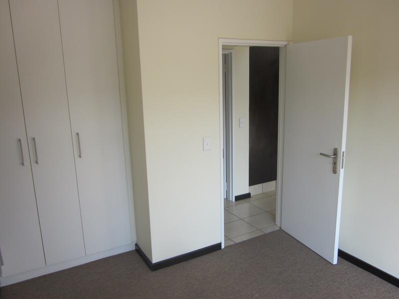 To Let 1 Bedroom Property for Rent in Fourways Gauteng