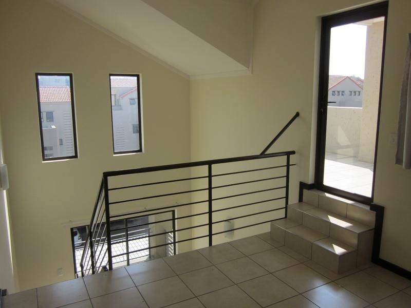 To Let 1 Bedroom Property for Rent in Fourways Gauteng