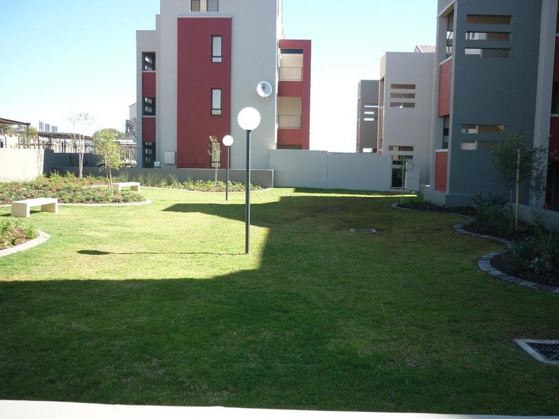 To Let 1 Bedroom Property for Rent in Fourways Gauteng