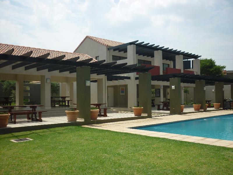 To Let 1 Bedroom Property for Rent in Fourways Gauteng