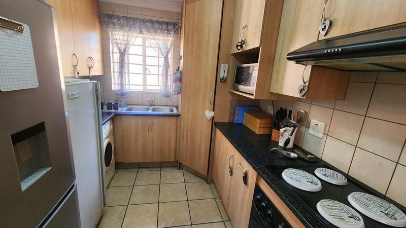 3 Bedroom Property for Sale in Annlin Gauteng