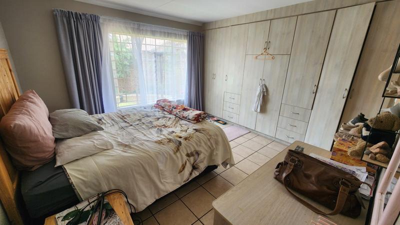 3 Bedroom Property for Sale in Annlin Gauteng