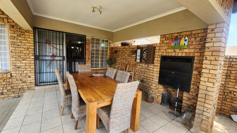 3 Bedroom Property for Sale in Annlin Gauteng