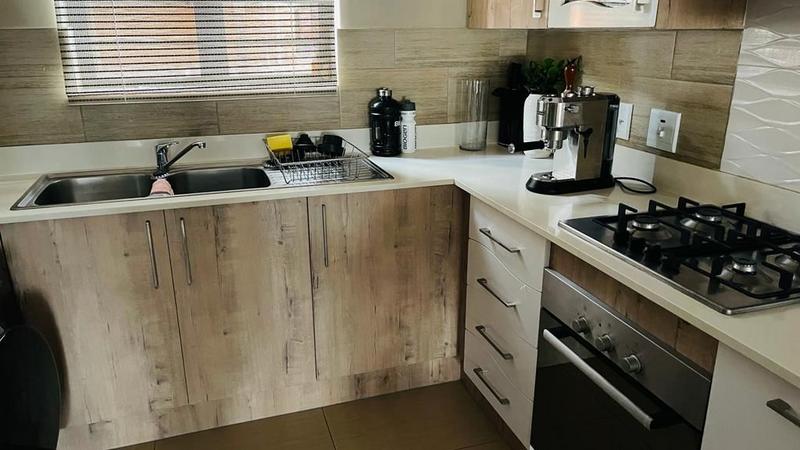 2 Bedroom Property for Sale in Annlin Gauteng