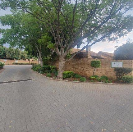 2 Bedroom Property for Sale in Magalieskruin Gauteng