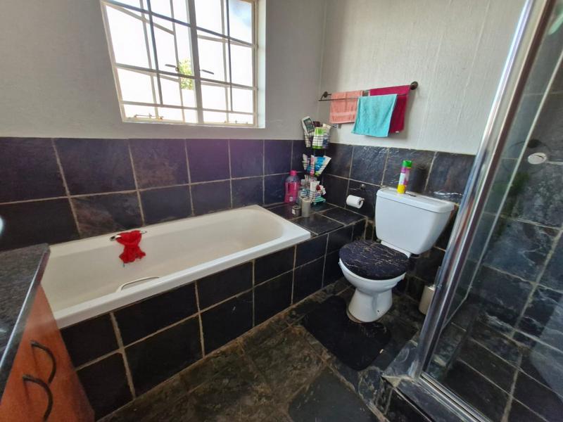 2 Bedroom Property for Sale in Montana Gauteng