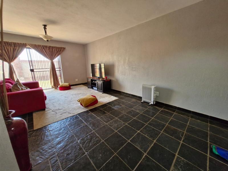 2 Bedroom Property for Sale in Montana Gauteng