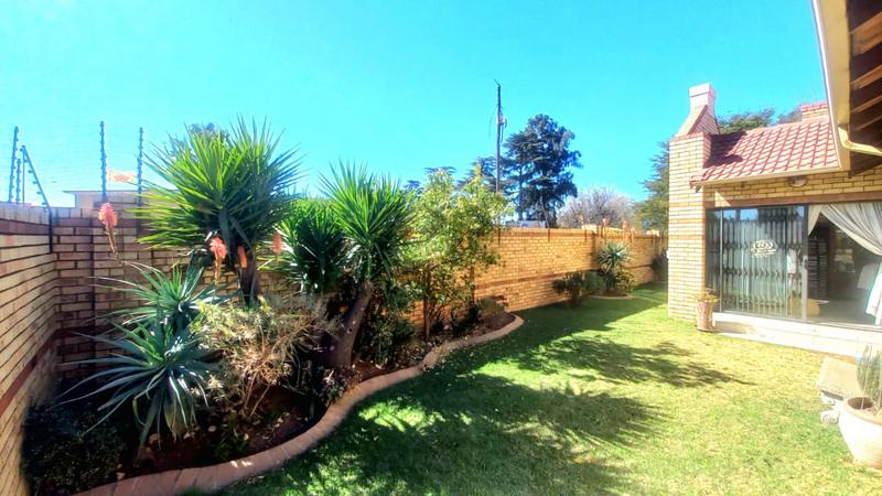 2 Bedroom Property for Sale in New Market Gauteng