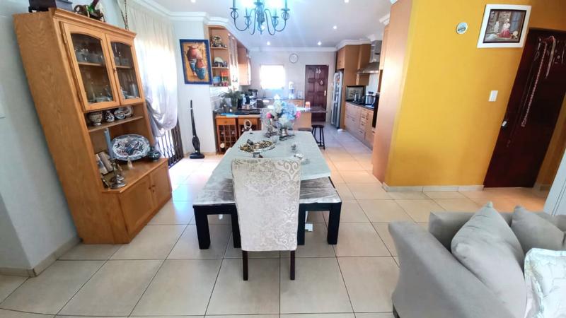 2 Bedroom Property for Sale in New Market Gauteng