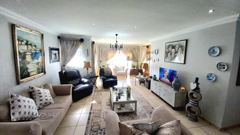 2 Bedroom Property for Sale in New Market Gauteng