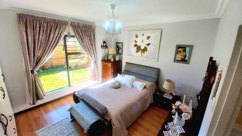 2 Bedroom Property for Sale in New Market Gauteng