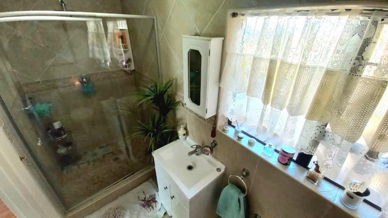 2 Bedroom Property for Sale in New Market Gauteng