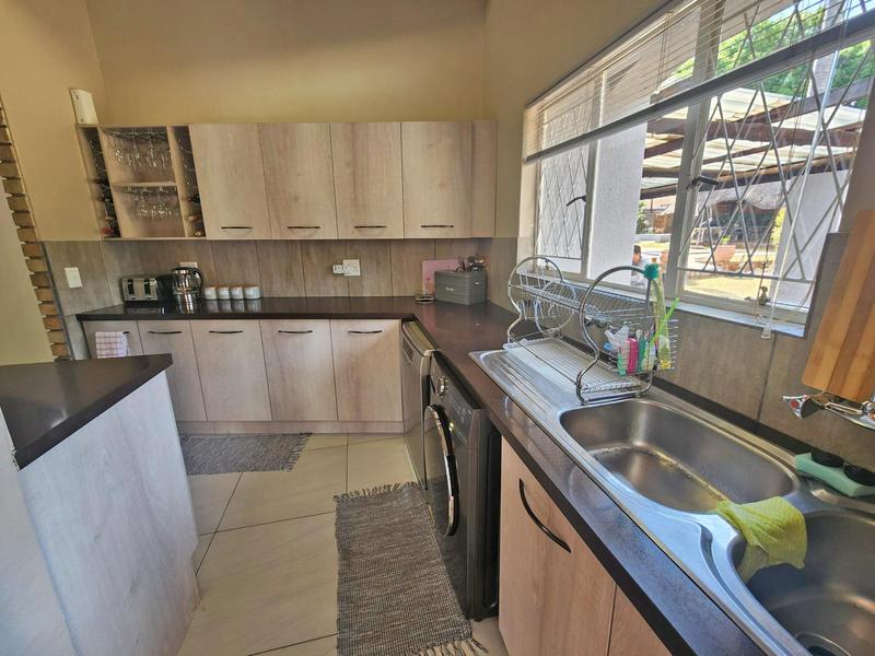 3 Bedroom Property for Sale in Elardus Park Gauteng