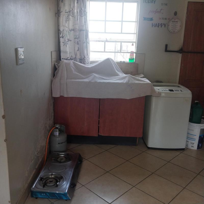 2 Bedroom Property for Sale in Kirkney Gauteng