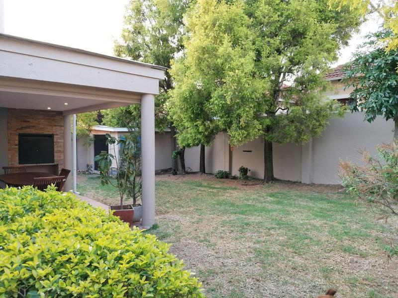 3 Bedroom Property for Sale in Sunninghill Gauteng