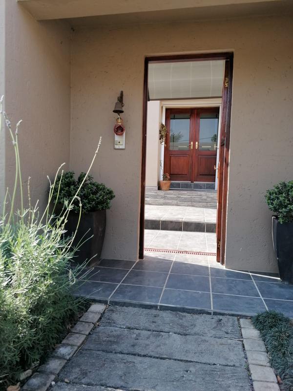 3 Bedroom Property for Sale in Sunninghill Gauteng