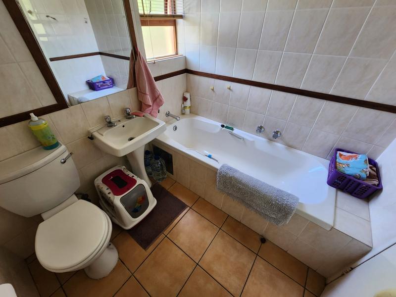 2 Bedroom Property for Sale in Sunninghill Gauteng