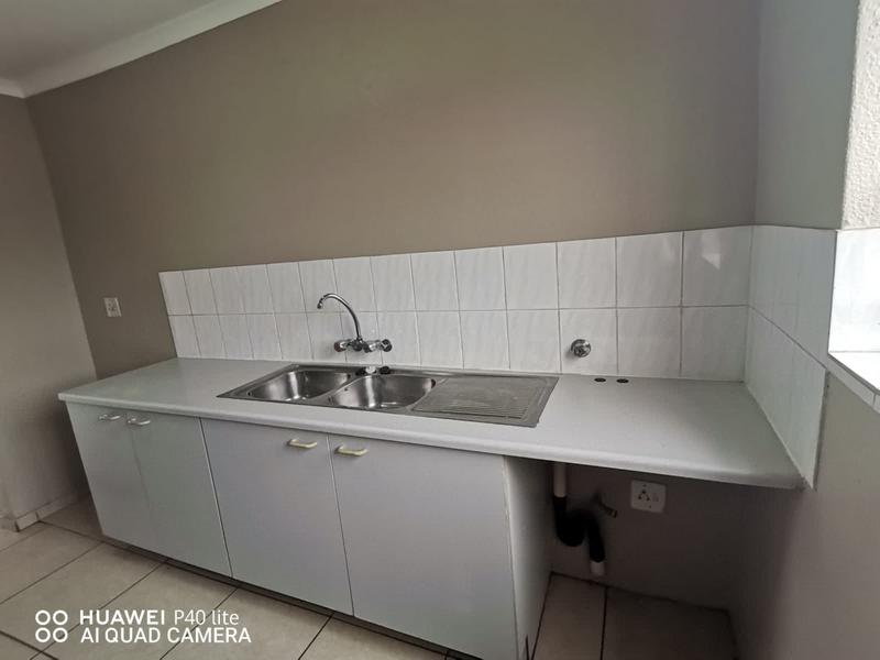 To Let 3 Bedroom Property for Rent in Beyers Park Gauteng