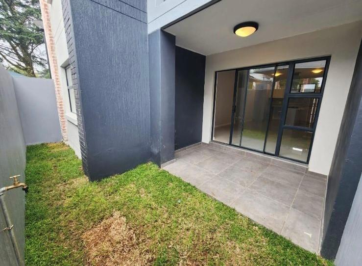 To Let 2 Bedroom Property for Rent in Bryanston Gauteng