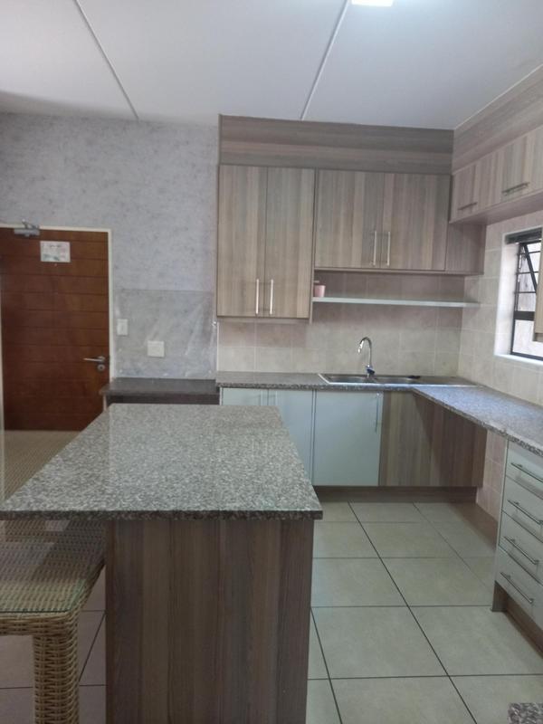 To Let 2 Bedroom Property for Rent in Victory Park Gauteng